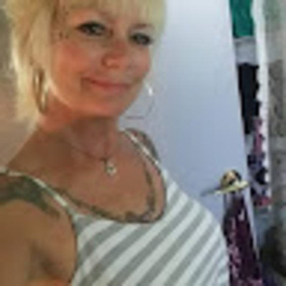 Meet your Posher, Ladonna - Picture 1 of 1